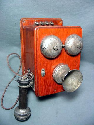 old-telephone.jpg