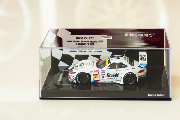 MINICHAMPS (1 - 1).jpg